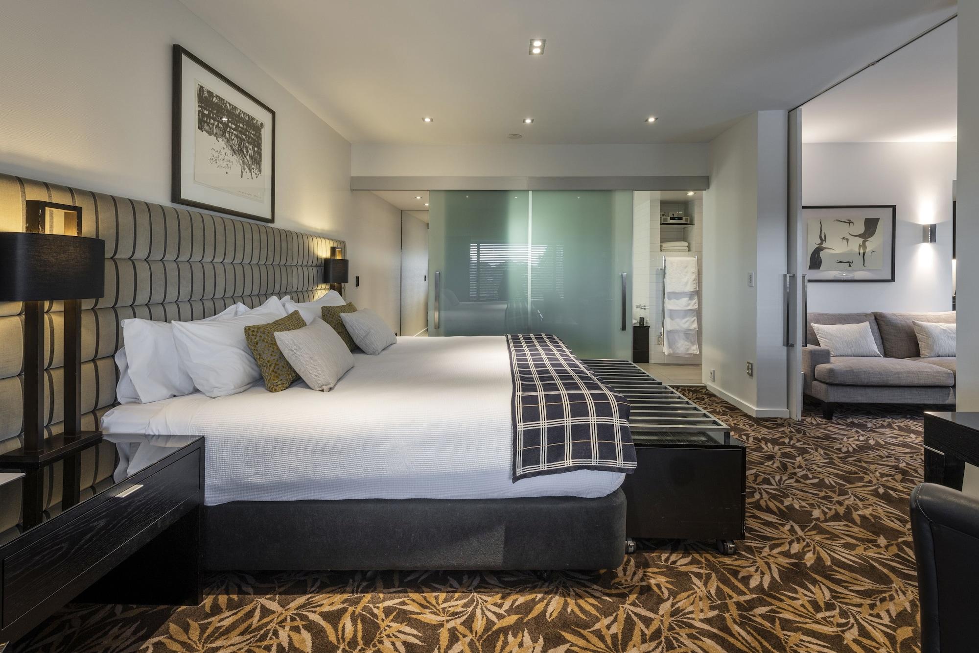 The George Hotell Christchurch Eksteriør bilde A suite at the hotel