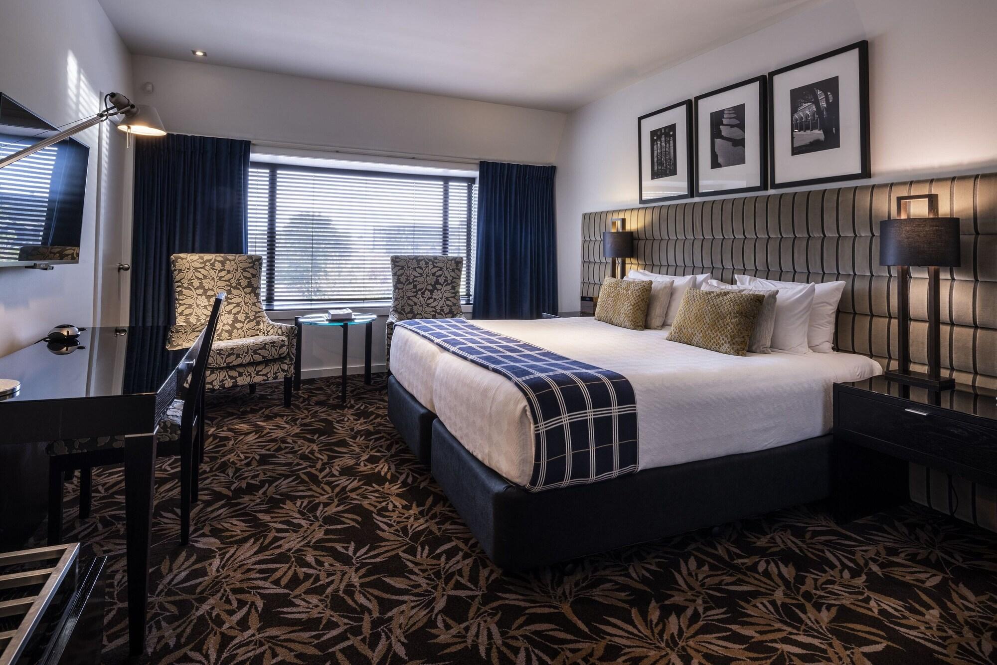 The George Hotell Christchurch Eksteriør bilde A room at the hotel