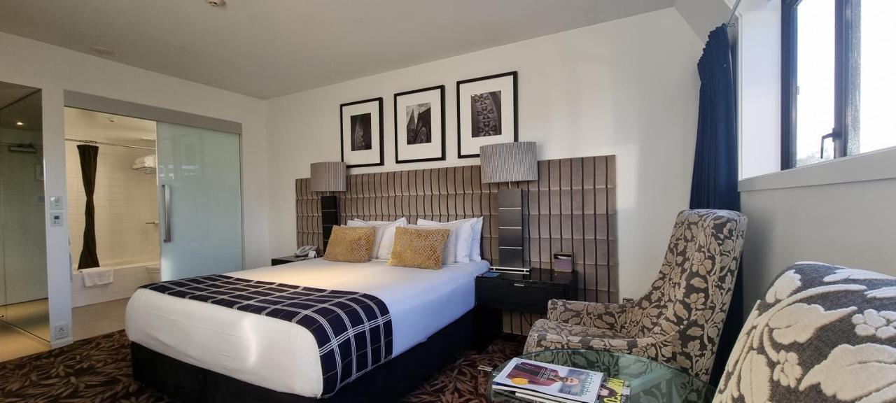 The George Hotell Christchurch Eksteriør bilde A room at the hotel