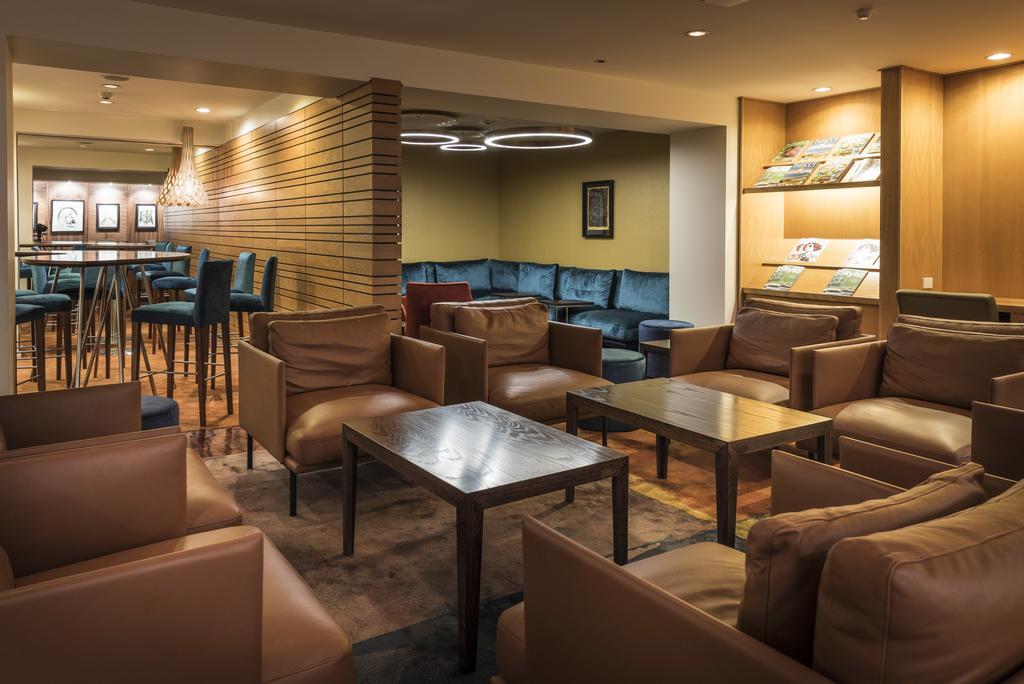 The George Hotell Christchurch Eksteriør bilde The lounge at the airport