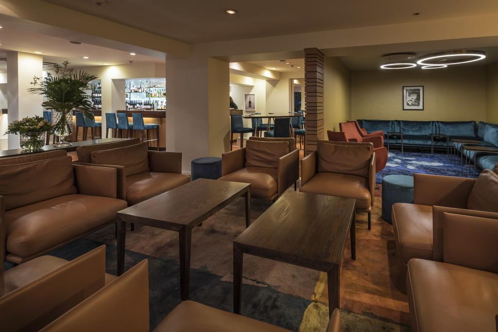 The George Hotell Christchurch Eksteriør bilde The lounge at the airport